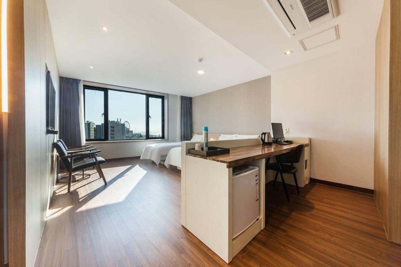 Incheon Blue Marine Hotel Экстерьер фото
